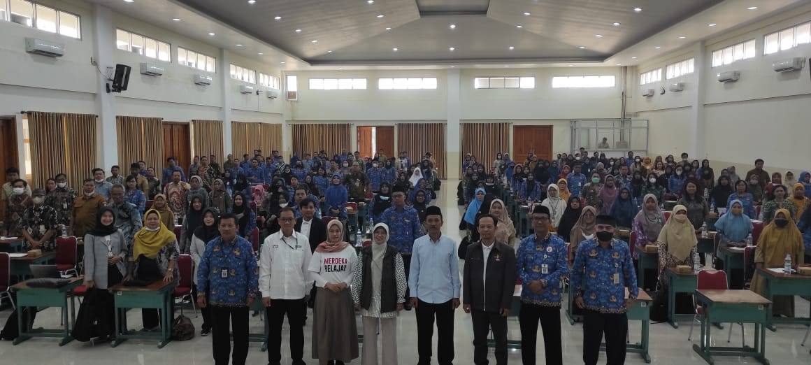 workshop peningkatan literasi dan numerasi untuk meningkatkan capain AKM peserta didik